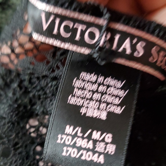 Victoria's Secret Black Floral Lace Bodysuit - Picture 6 of 7